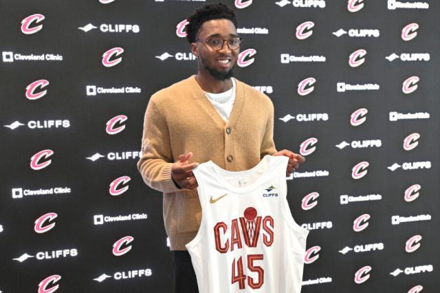 1663228730989088679.jpg donovan-mitchell-cavaliers-900x600.jpg