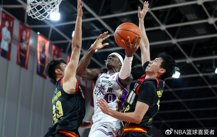 kaiyun-148比2狂胜146分！中国篮坛惊现夸张比分：全场只打进一球绝了？|宝山中学|向明中学|职业联赛|nba|中学_新浪体育_新浪新闻