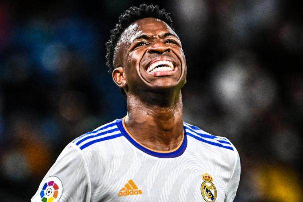 开云App-安切洛蒂：维尼修斯进步大 为“典礼三中场”鼓掌吧