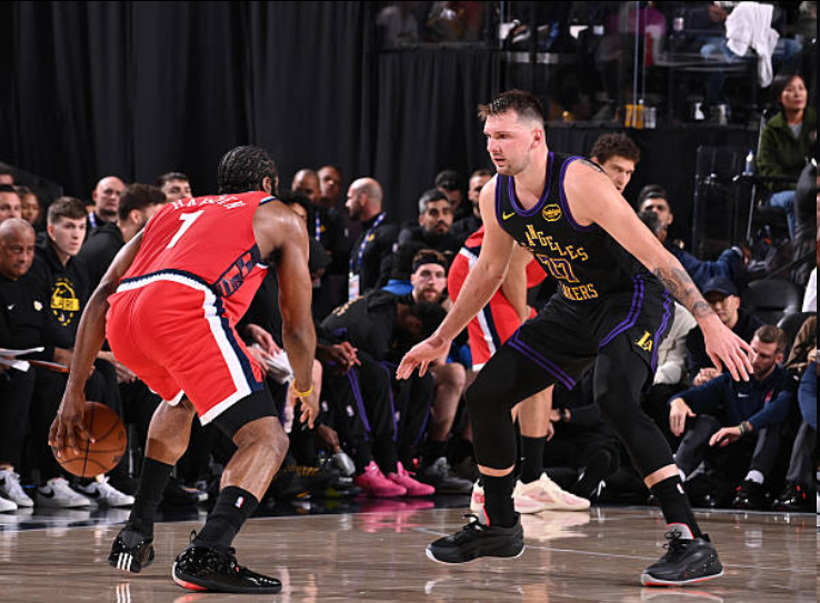 快船近17战14胜!哈登:很清楚自己的位置 赢下这些比赛很有趣