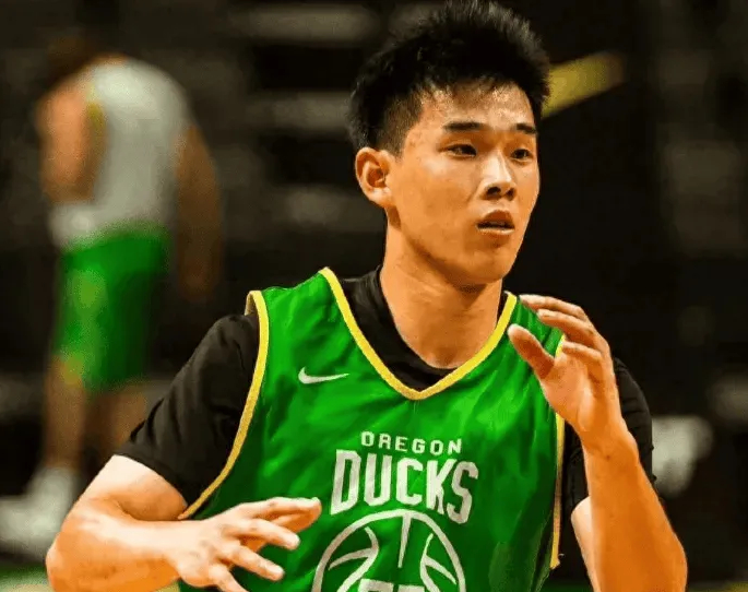 开云在线-林葳NCAA生涯首次因伤缺席:本季场均仅6.6分 冲NBA基本没戏